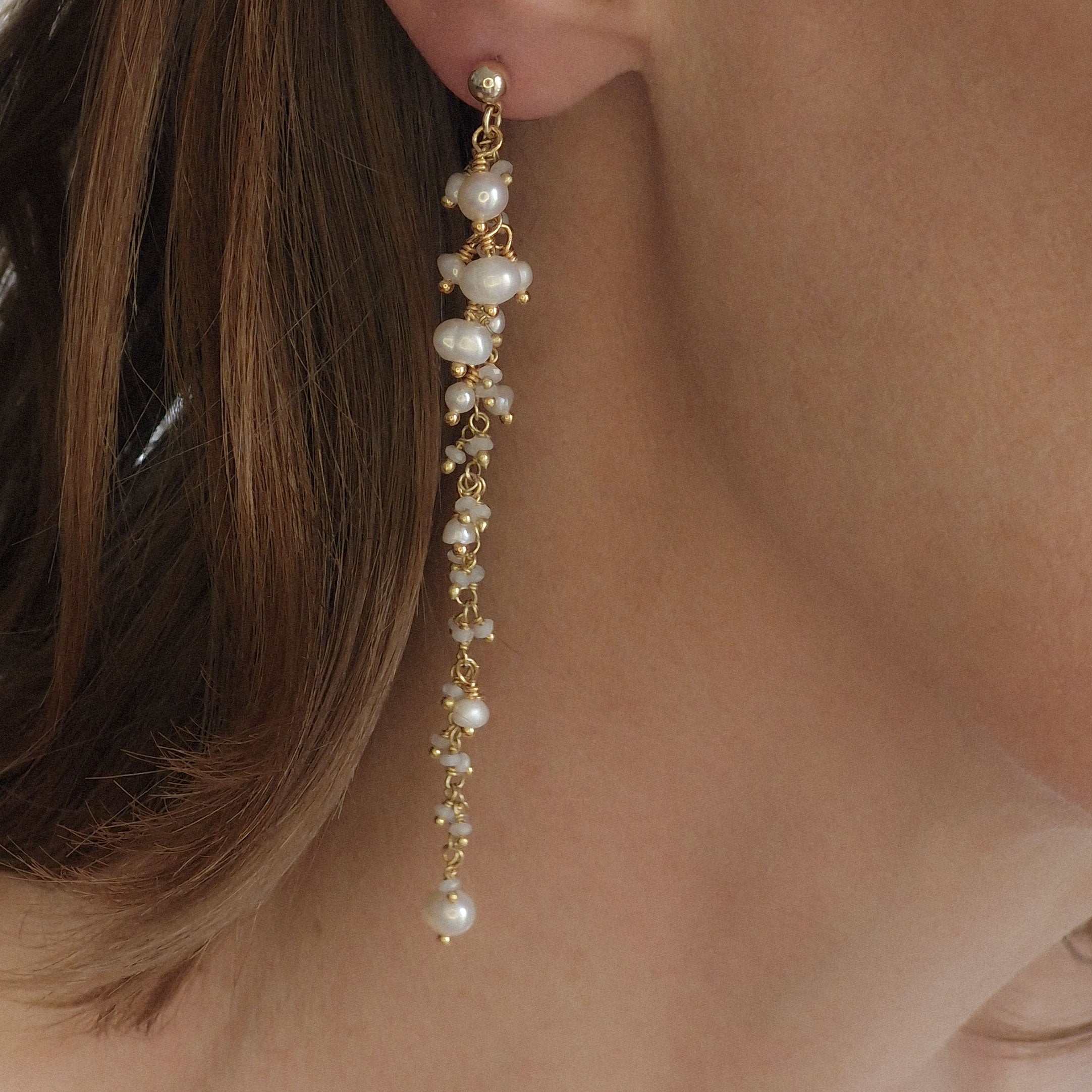EVE LONG EARRINGS